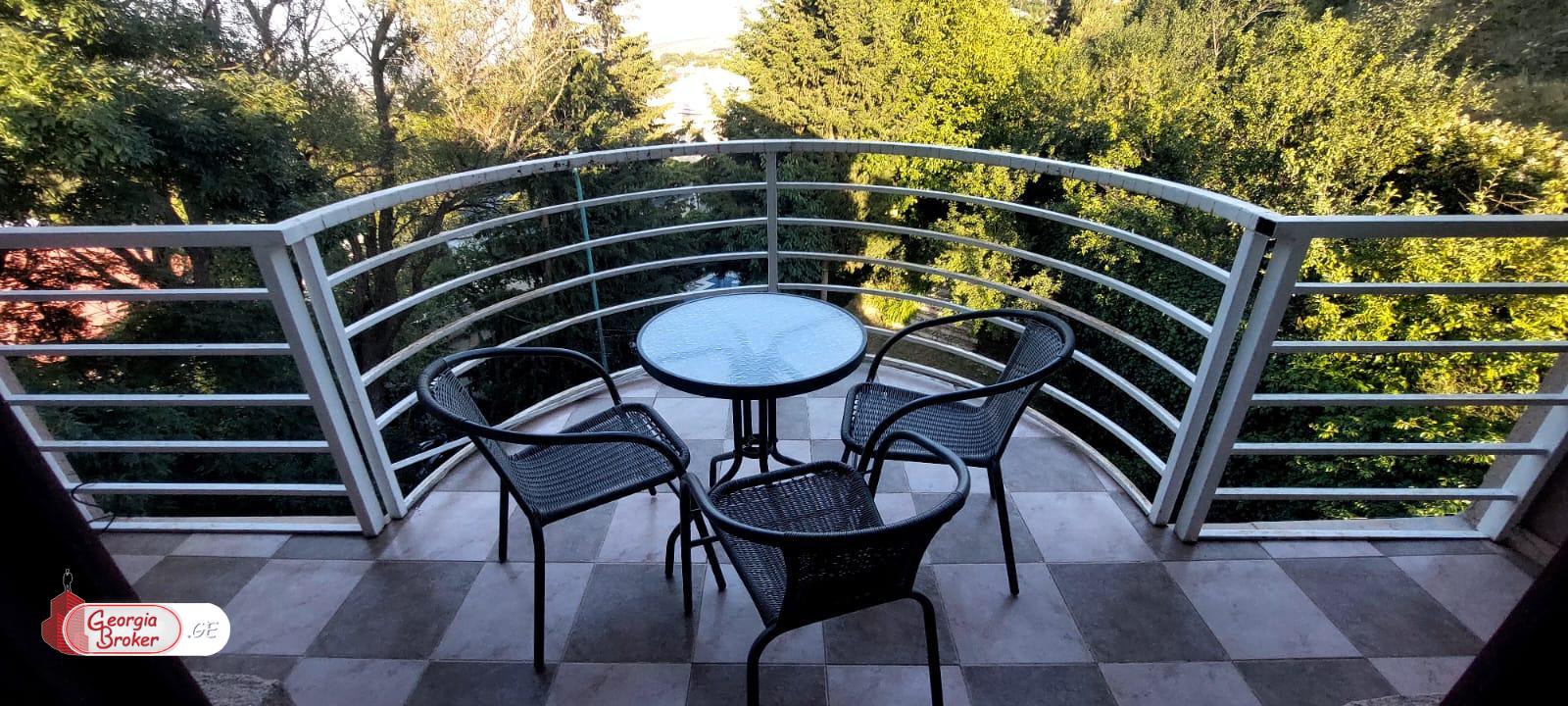 nearly repaired 7-room house for sale